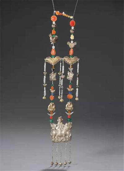 满月戴长命锁绳子有什么讲究,给婴儿买长命锁和手镯有什么讲究