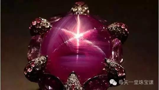 浪漫的星光宝石，实现每个女人的公主梦，不败家，能升值！