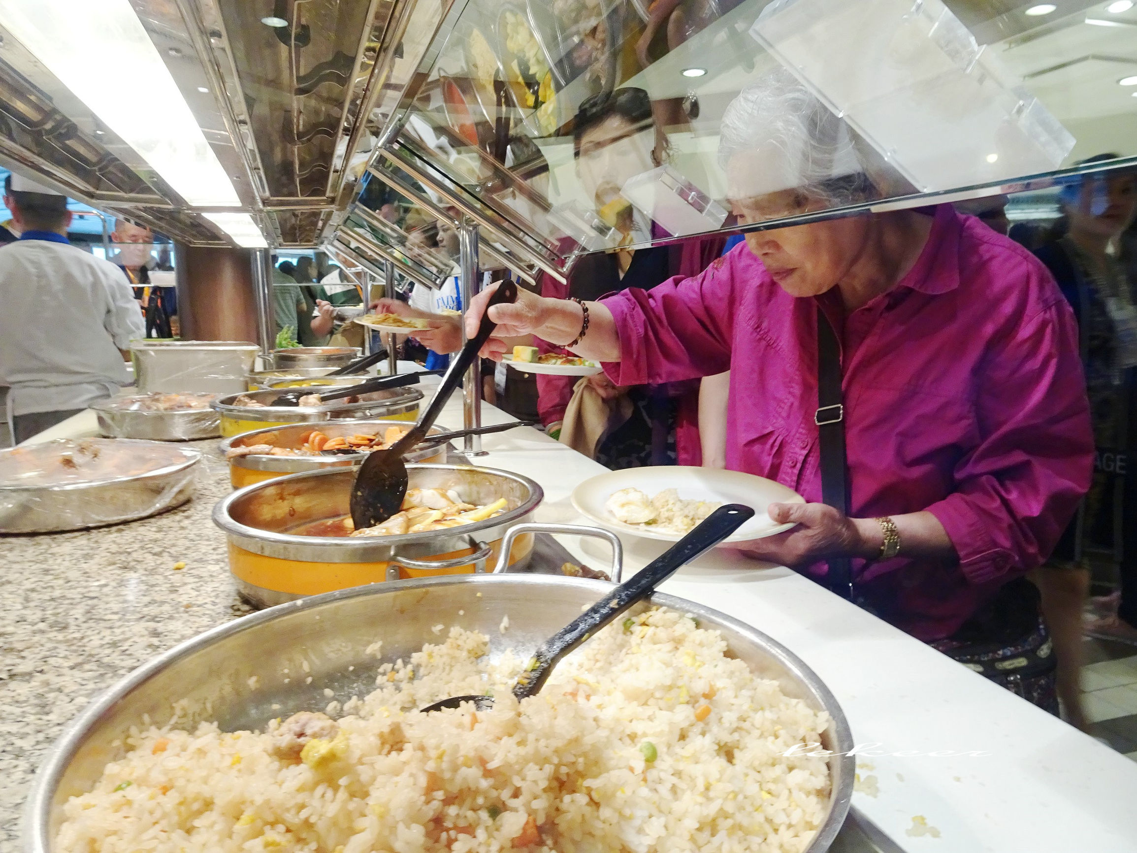 海洋量子号豪华游轮三视图,加勒比邮轮海洋量子号攻略