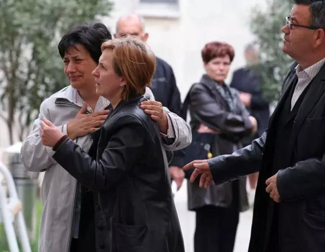 将好友穿在胸前8年，因为这里是离心最近的位置！