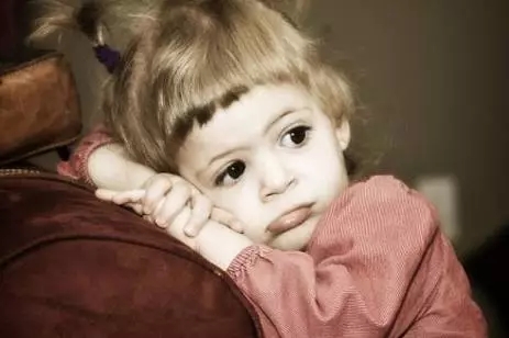 耍赖皮的孩子怎么纠正,儿童耍赖皮哭闹怎么办