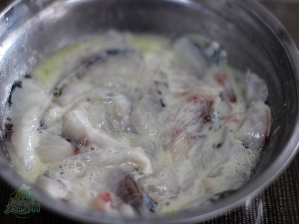 生鱼切鱼片的正确方法和技巧,怎么处理鱼片才嫩滑