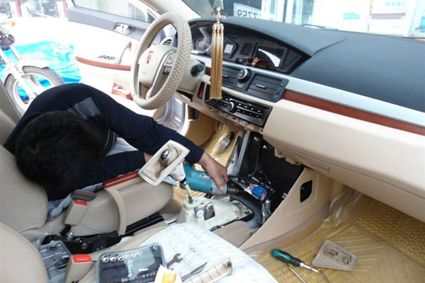 荣威550后排出风口不出热风,荣威550空调风口转换不了