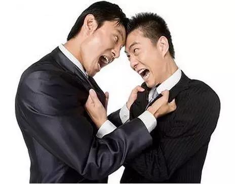 厂里打架受伤属于工伤吗,上班打架受伤是工伤吗