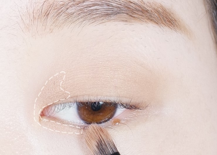 眼睛小怎么画眼妆单眼皮,单眼皮肿眼泡怎样画眼妆