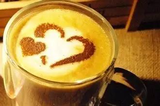 漫步在静谧的小巷里,漫步在青石板小巷吹着晚风