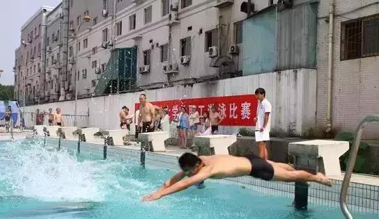 清凉一夏亲子游泳池,去西安游泳推荐哪个游泳馆