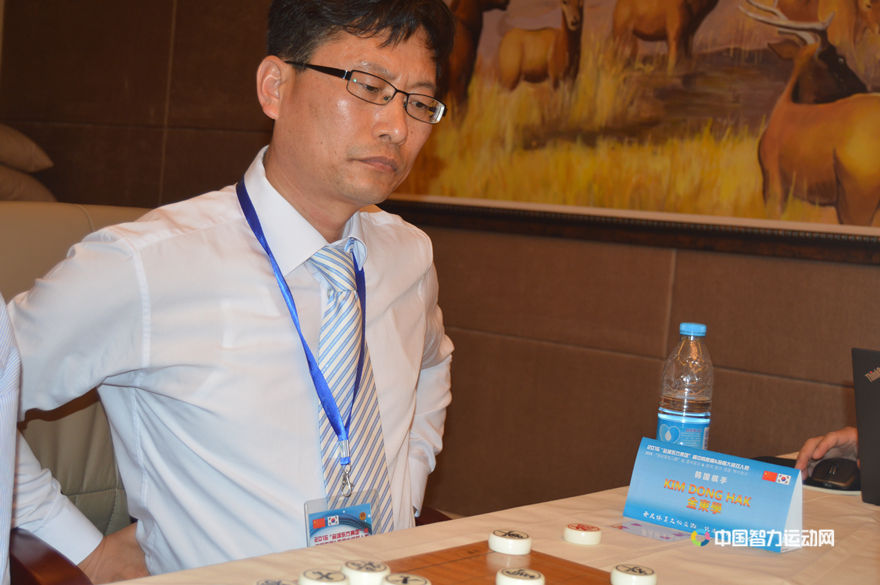 中韩赛象棋少侠组合提前夺冠！