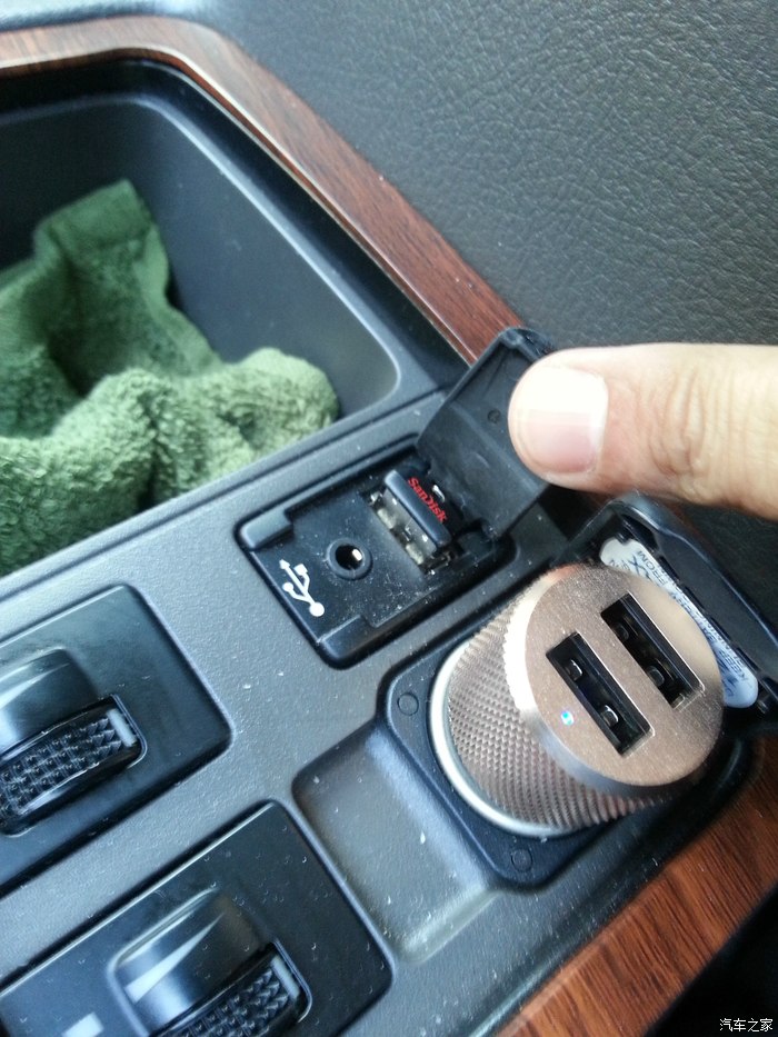 普拉多4000和兰德酷路泽4000油耗,lc250普拉多2.4t百公里油耗