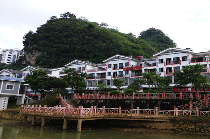 巴马世界旅居圣地,广西巴马长寿圣殿图片