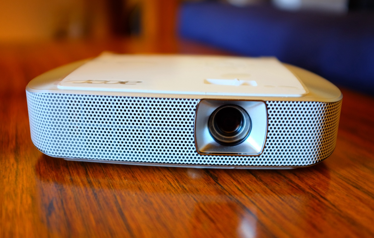 欧洲杯就要看得爽，把C罗射到墙上要如何diy