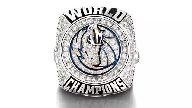 nba颁总冠军戒指的震撼时刻,nba总冠军戒指2019