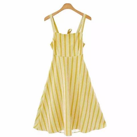 夏天想要一条好看的吊带裙,今年夏天的第一条吊带裙