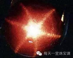 浪漫的星光宝石，实现每个女人的公主梦，不败家，能升值！