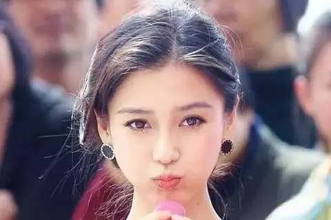 范冰冰和angelababy红毯 (范冰冰angelababy 同台)