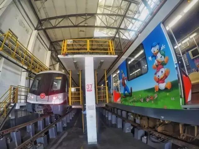 上海迪士尼春季巡游火车 (迪士尼上海开放时间表)