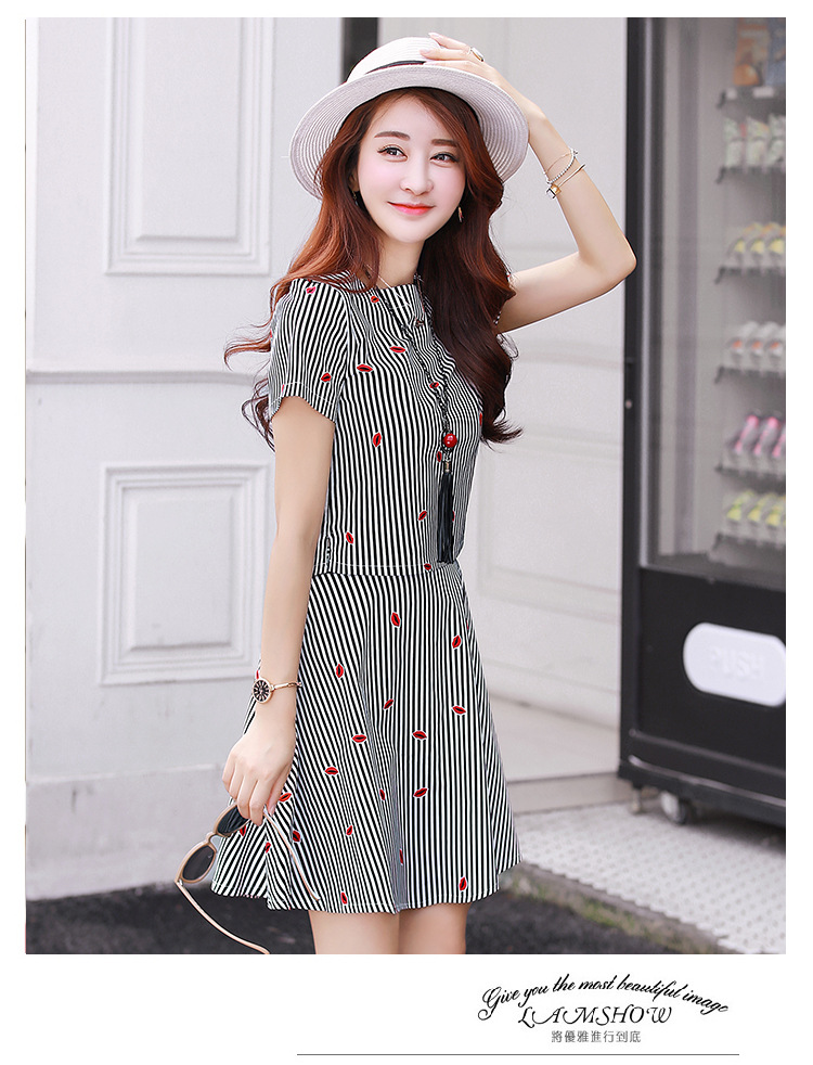 甜美可爱风女孩,女童萝莉裙装