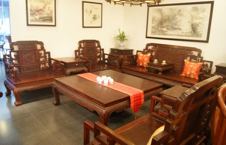 菠萝格家具好还是花梨木家具好呢,菠萝格木家具六件套