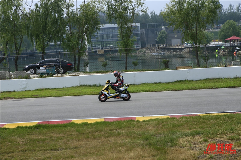 考NMB来赛车!CMBC全国摩托车场地锦标赛约战京城!