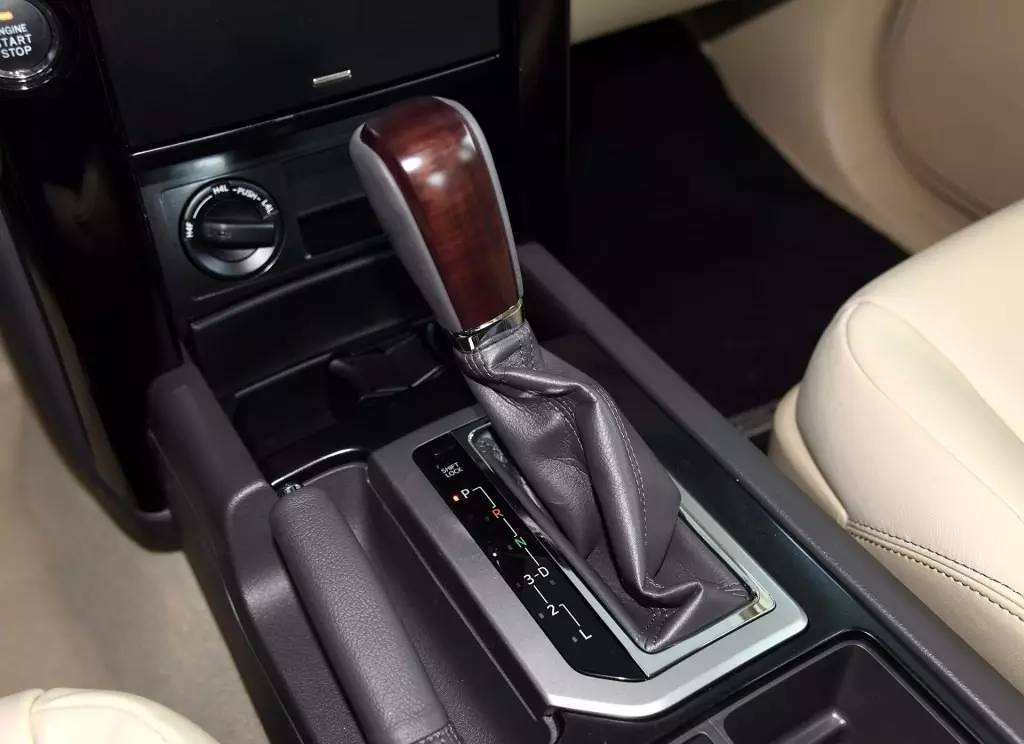 福特撼路者VS丰田汉兰达,新款撼路者vs探险者