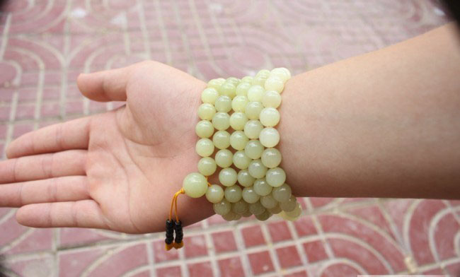 天黄,地黄,不如*疆新**老黄玉。