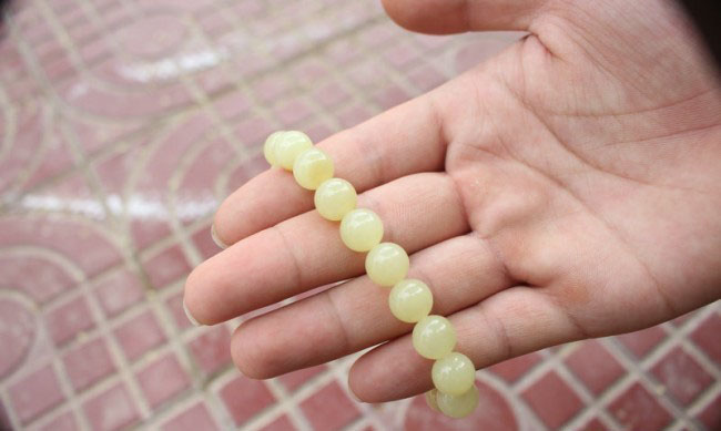 天黄,地黄,不如*疆新**老黄玉。