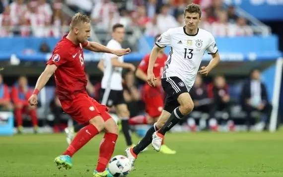 无锋难破大巴,德国战车若摇摆,何以争冠?