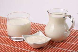 给宝宝买奶粉应该看什么配方,怎么选孩子奶制品