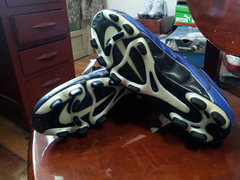 耐克足球鞋刺客纪念款解析,耐克足球鞋刺客进化史