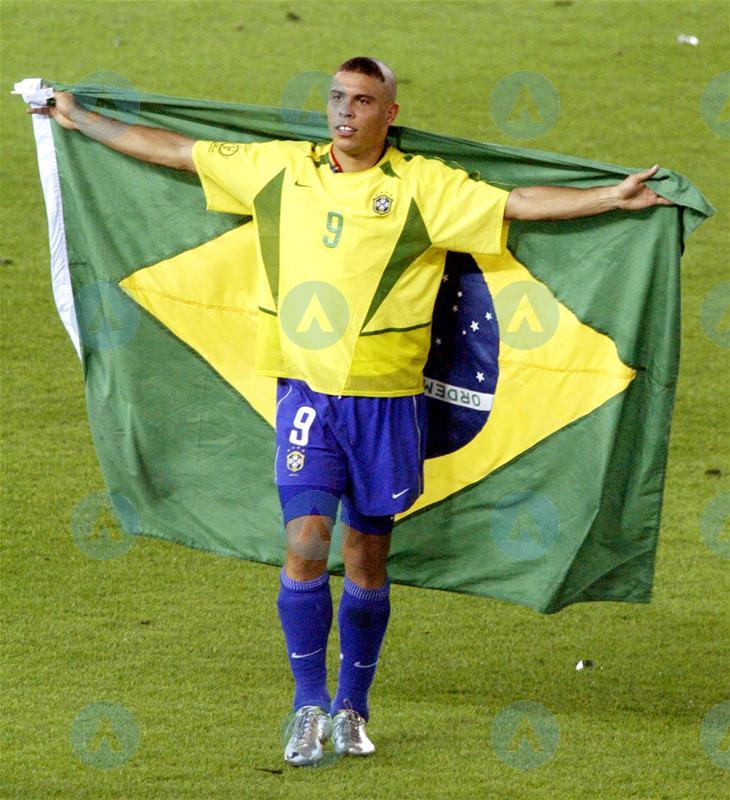 耐克足球鞋刺客纪念款解析,耐克足球鞋刺客进化史