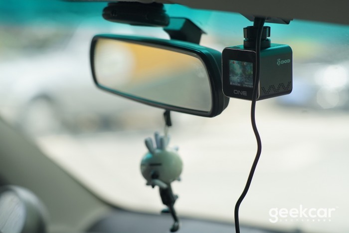 没有任何功能的行车记录仪,不用手机app的行车记录仪优缺点