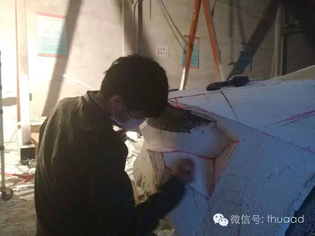 5名本科生，每天只睡6小时，1辆电动轿跑真车，惊艳全场