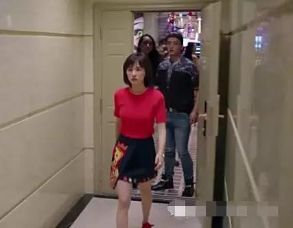 濂藉厛鐢熸洸绛辩弧,鏇茬缁″瘜瀹跺コ