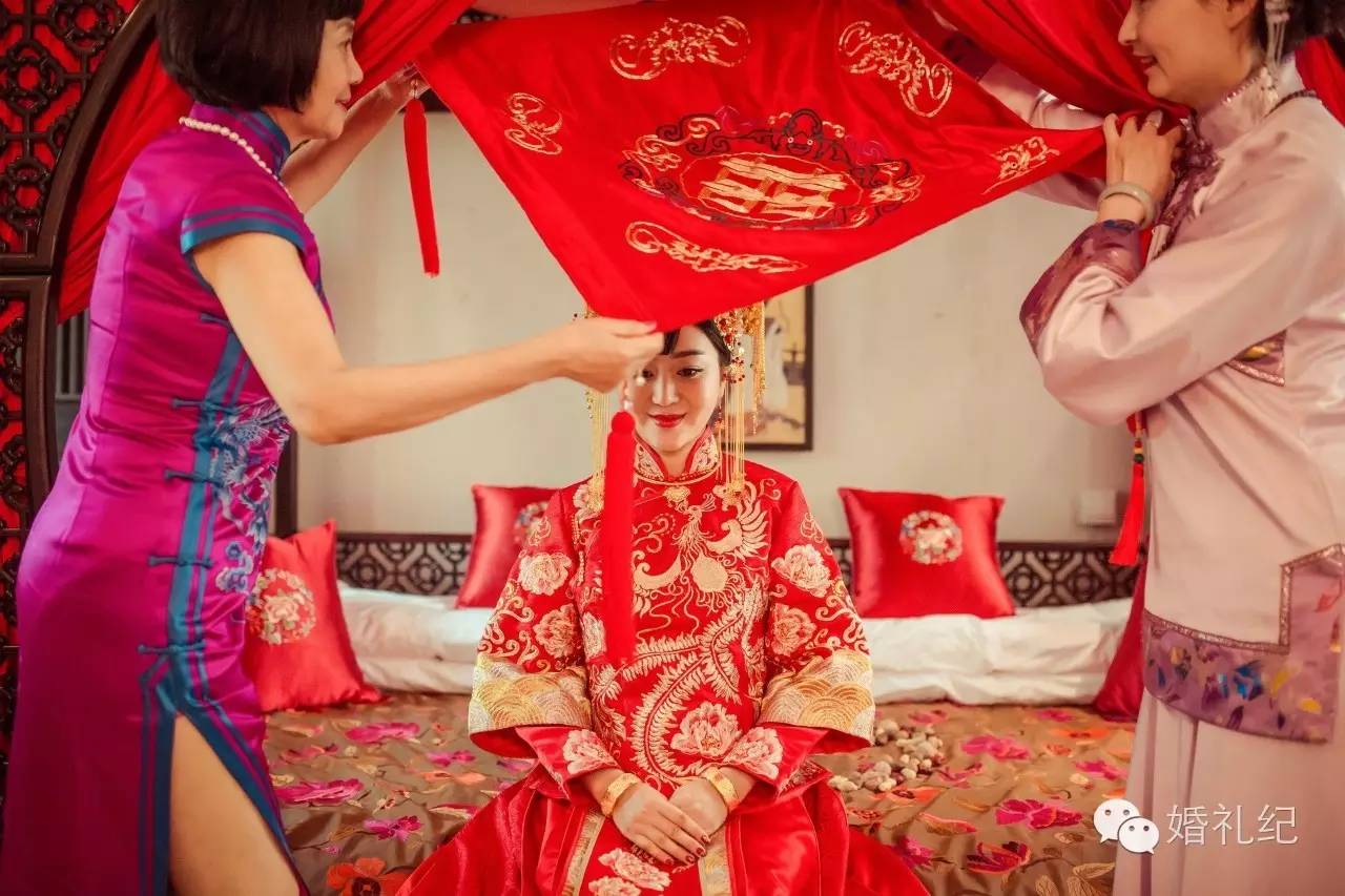 分毫不差按清朝老北京规矩结婚新郎三支箭射向端庄典雅新娘