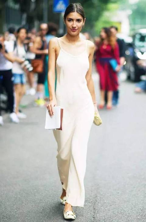 夏天想要一条好看的吊带裙,今年夏天的第一条吊带裙