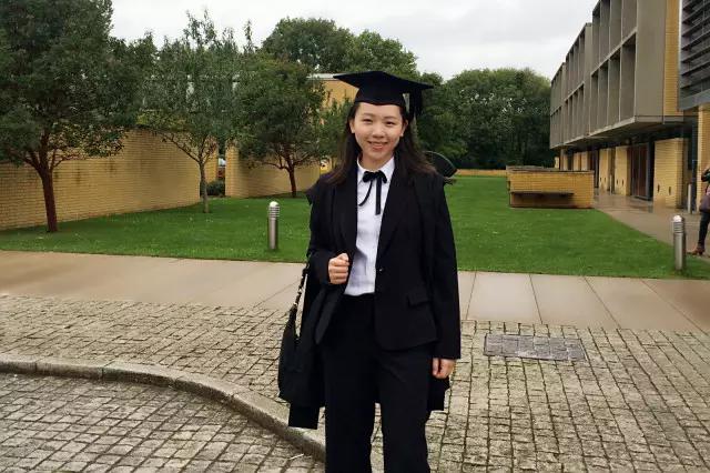 牛津MBA毕业卖榴莲流奶牛角包,名校基因注入街头小吃