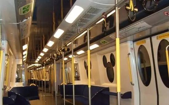 上海迪士尼春季巡游火车 (迪士尼上海开放时间表)