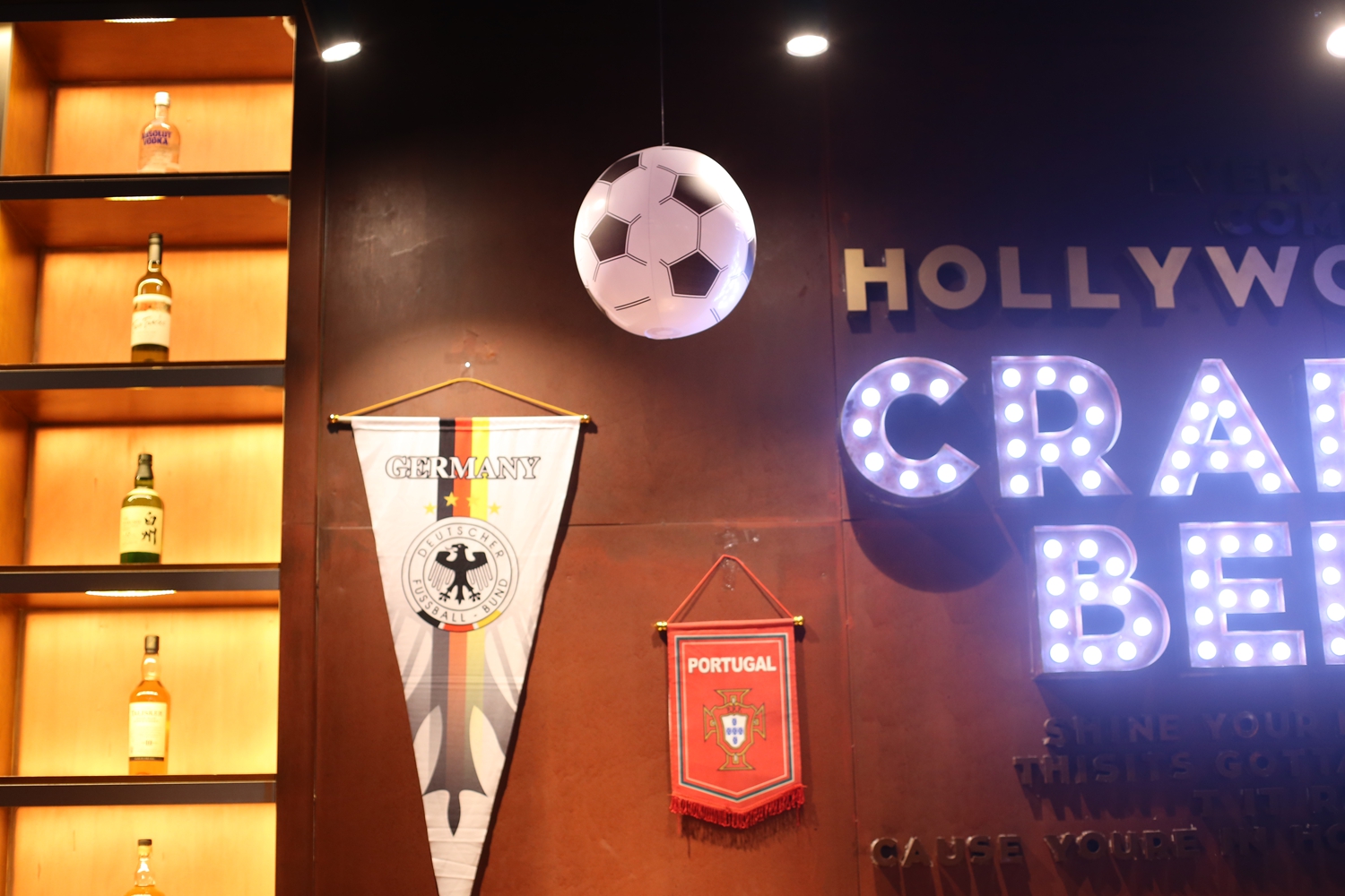 成都最正宗的球迷酒吧教你打开欧洲杯最正确的方式