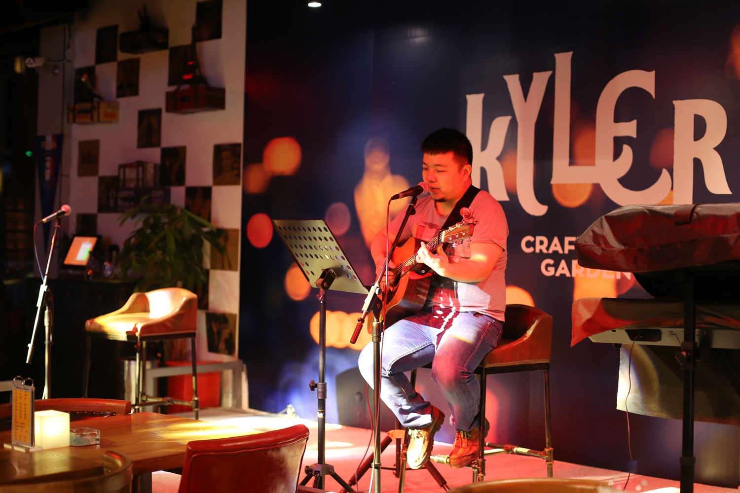 成都最正宗的球迷酒吧教你打开欧洲杯最正确的方式