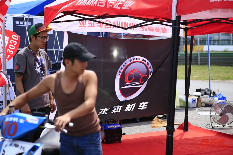 考NMB来赛车!CMBC全国摩托车场地锦标赛约战京城!