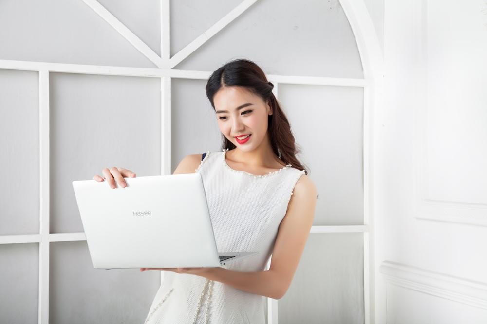 比苹果轻薄的手机,神舟爆款新品12代i73050