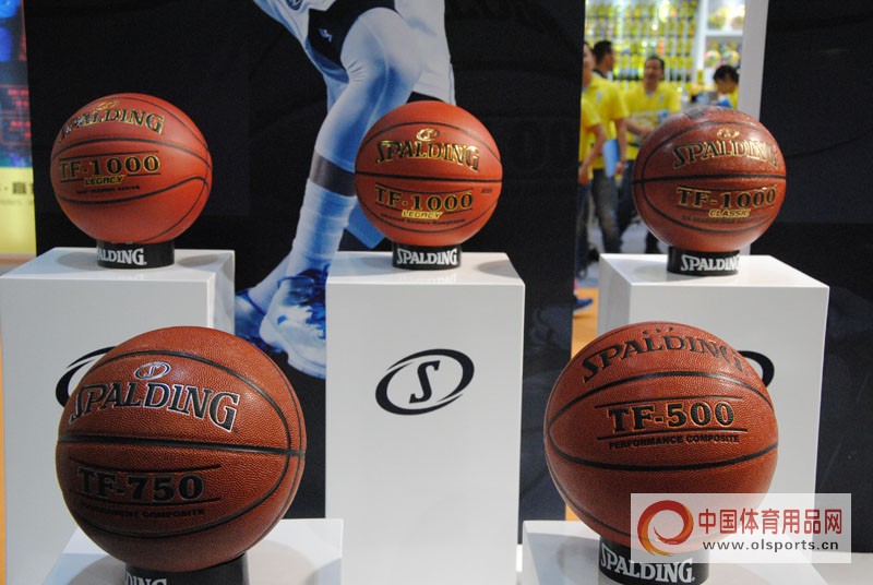 YONEX、阿迪达斯、斯伯丁三大品牌携球类新品重磅亮相