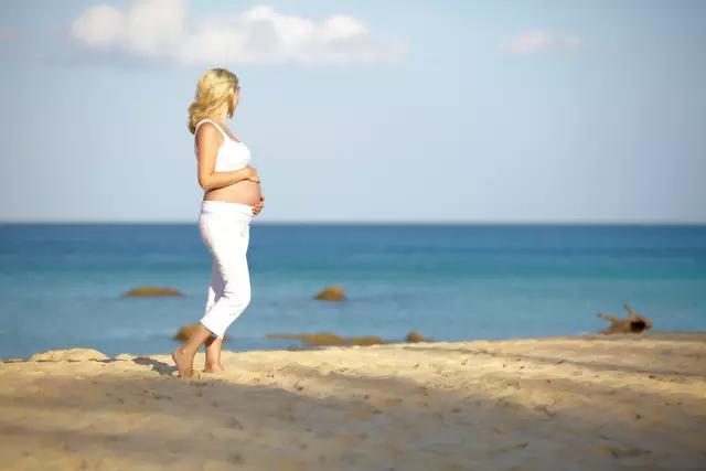 孕妈必看，有效缓解孕期水肿好方法，都说很管用