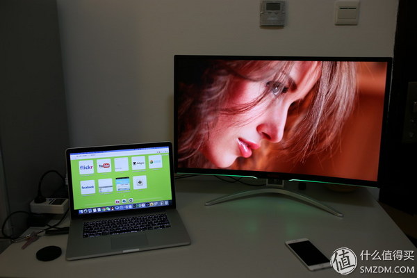 100%srgb电竞显示屏,100%srgb和90%p3色域显示器