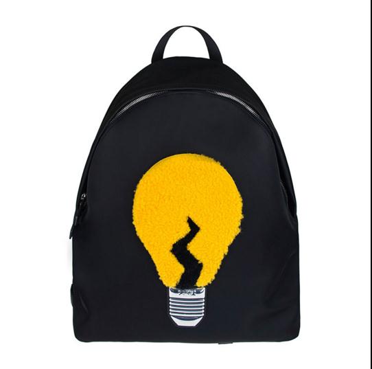 国民闺女关晓彤不愧是宝藏女孩,国民闺女关晓彤包包