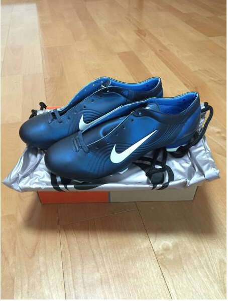 耐克足球鞋刺客纪念款解析,耐克足球鞋刺客进化史