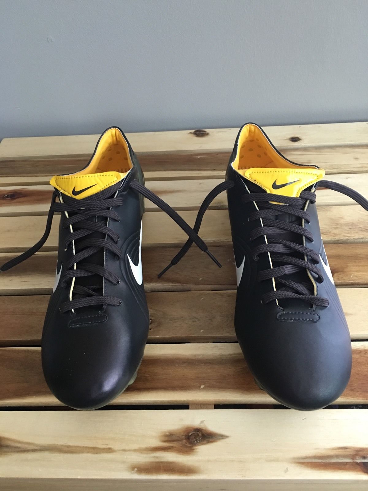 耐克足球鞋刺客纪念款解析,耐克足球鞋刺客进化史