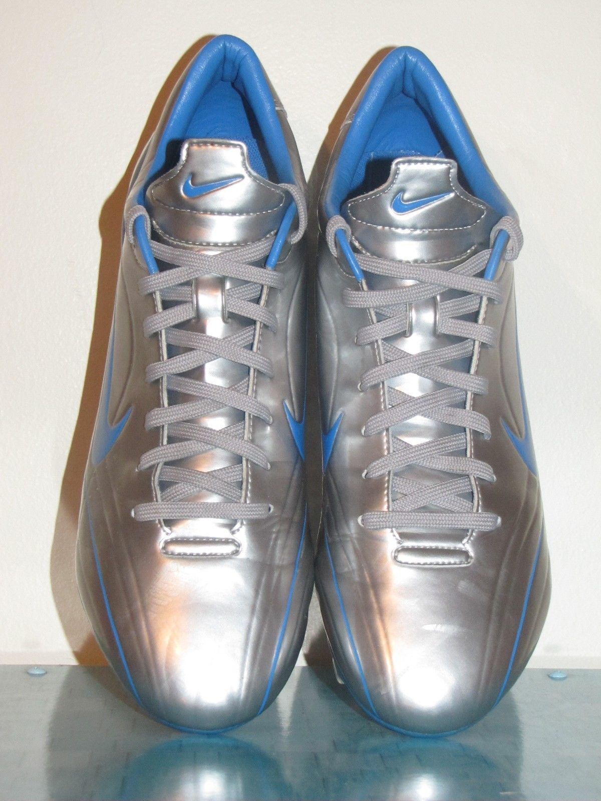 耐克足球鞋刺客纪念款解析,耐克足球鞋刺客进化史