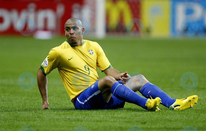 耐克足球鞋刺客纪念款解析,耐克足球鞋刺客进化史