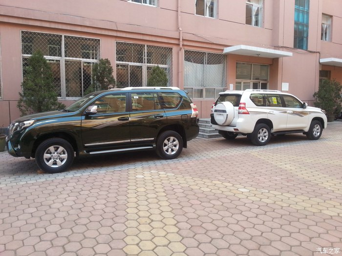 普拉多4000和兰德酷路泽4000油耗,lc250普拉多2.4t百公里油耗